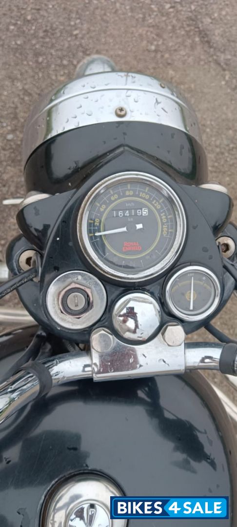 Black Royal Enfield Bullet 350 ES