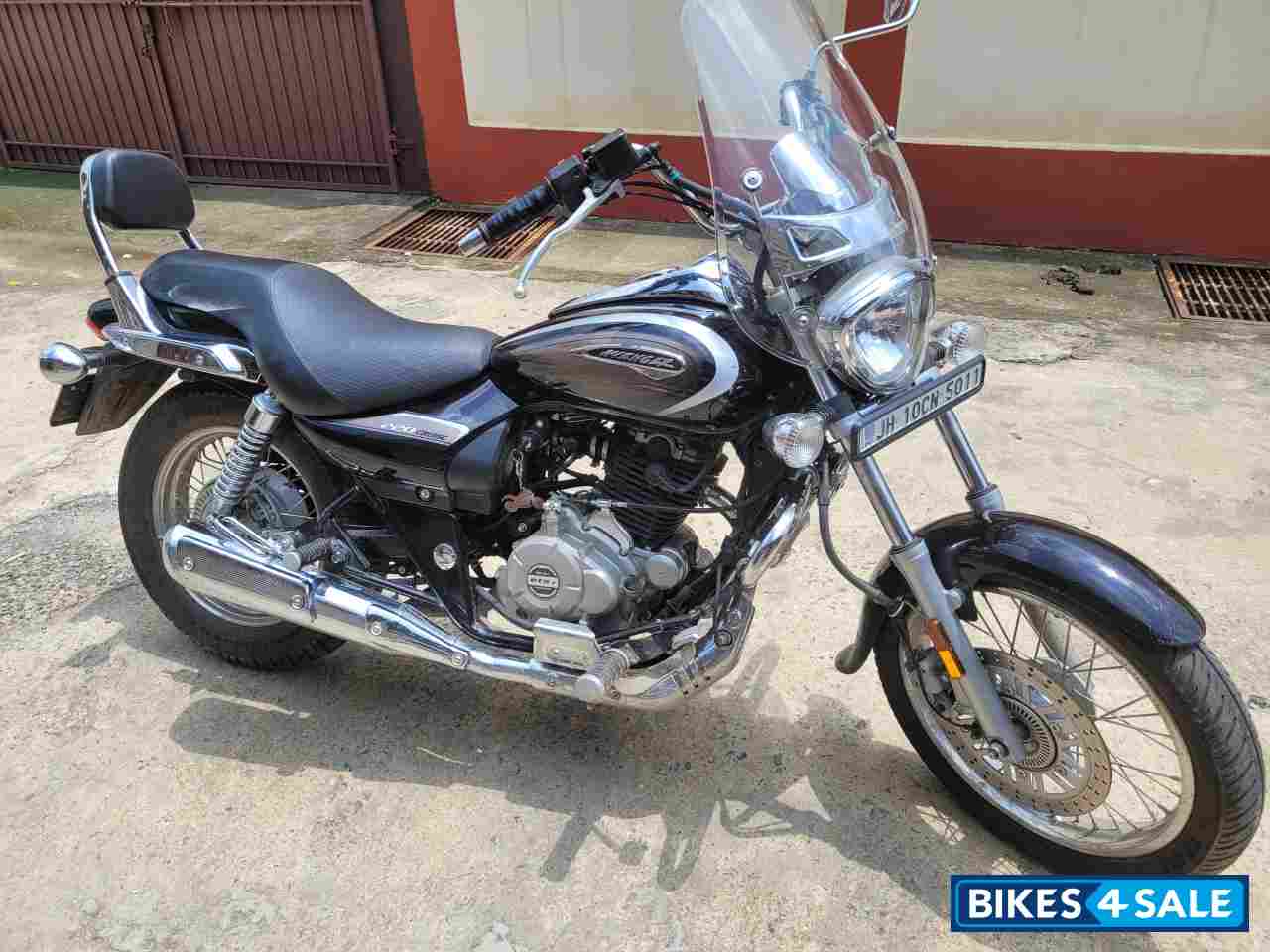 Bajaj Avenger Cruise 220 BS6