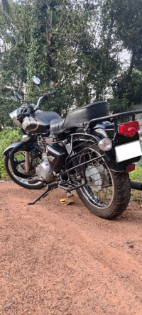 Black Royal Enfield Bullet Standard 350