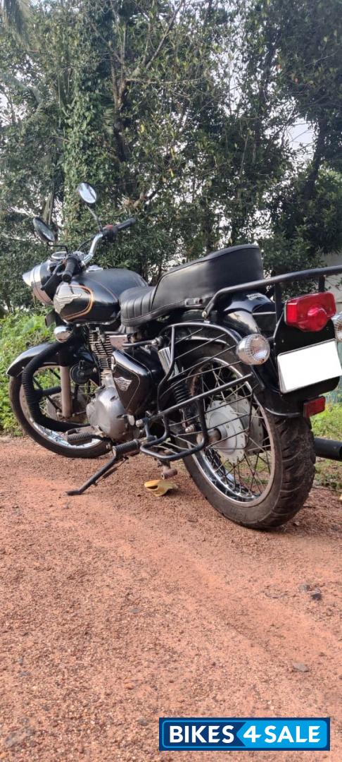 Black Royal Enfield Bullet Standard 350