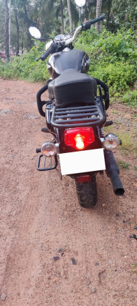 Black Royal Enfield Bullet Standard 350