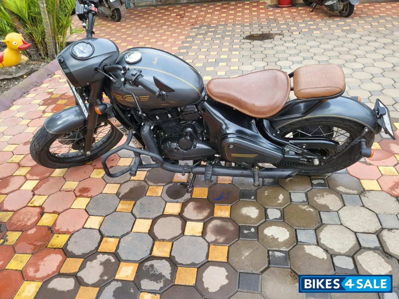 Charcoal Grey Jawa Perak