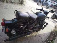 Black Royal Enfield Classic 500