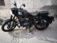 Black Royal Enfield Classic 500