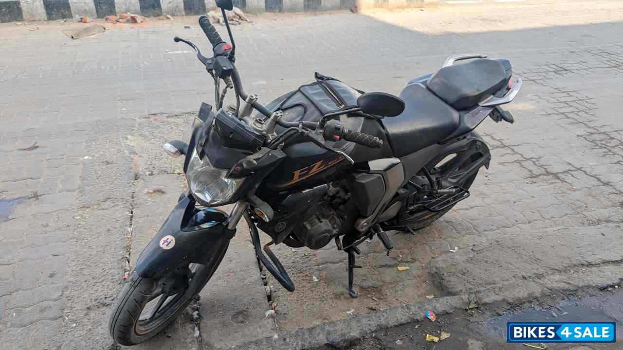 Yamaha FZ FI V2