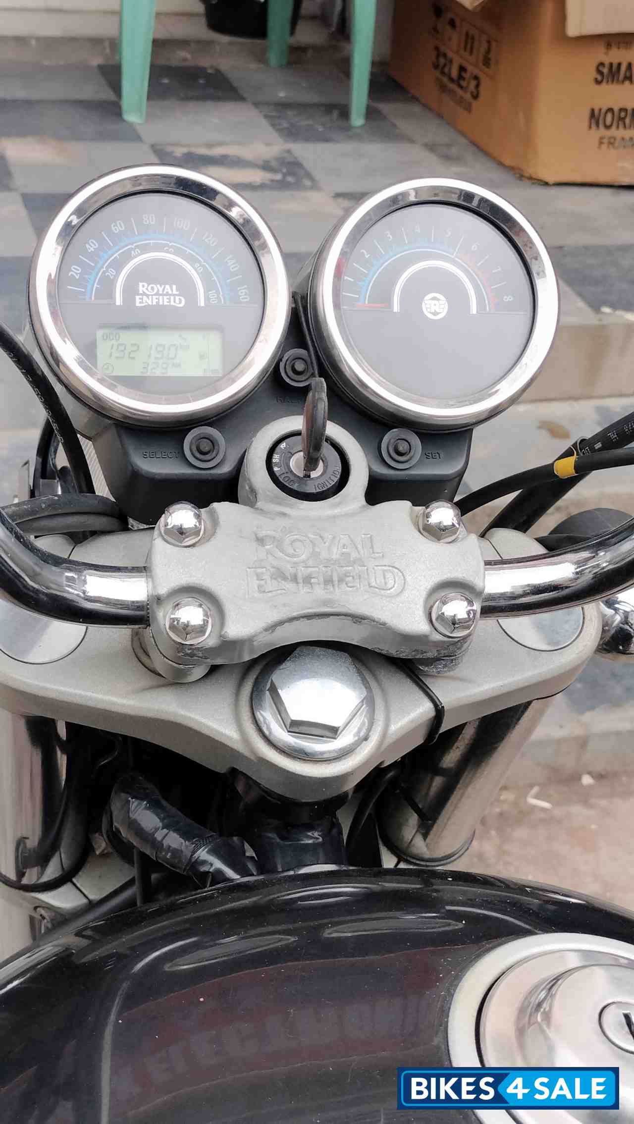 Black Royal Enfield Thunderbird 350