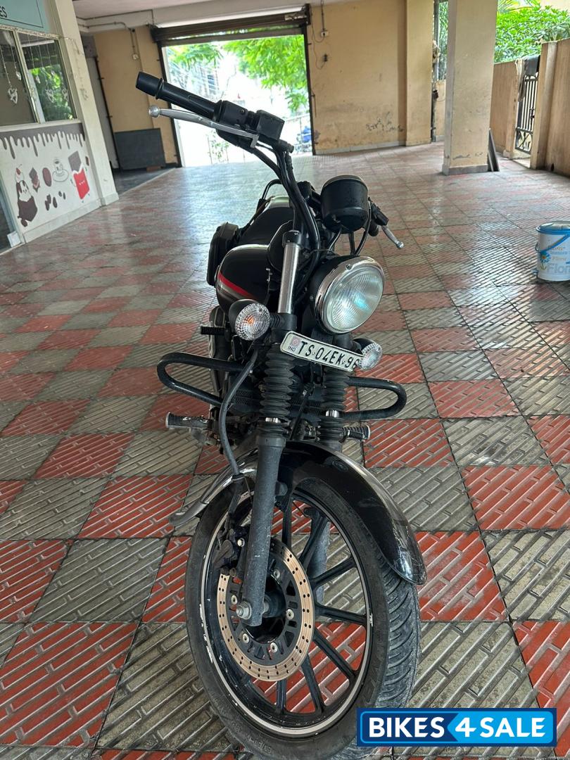 Bajaj Avenger 220 DTS-i