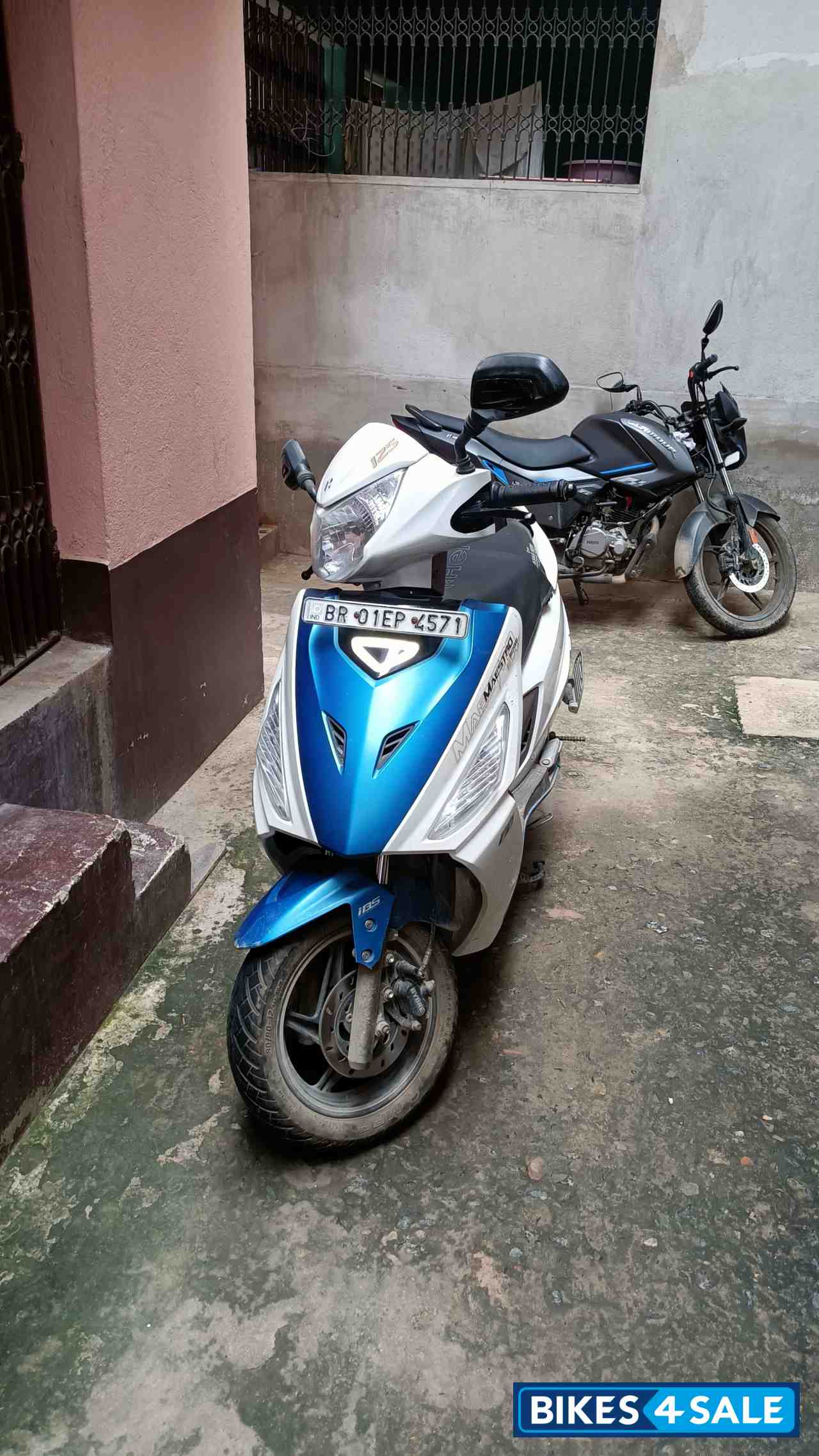 Blue Duel Tone Hero Maestro Edge 125 FI