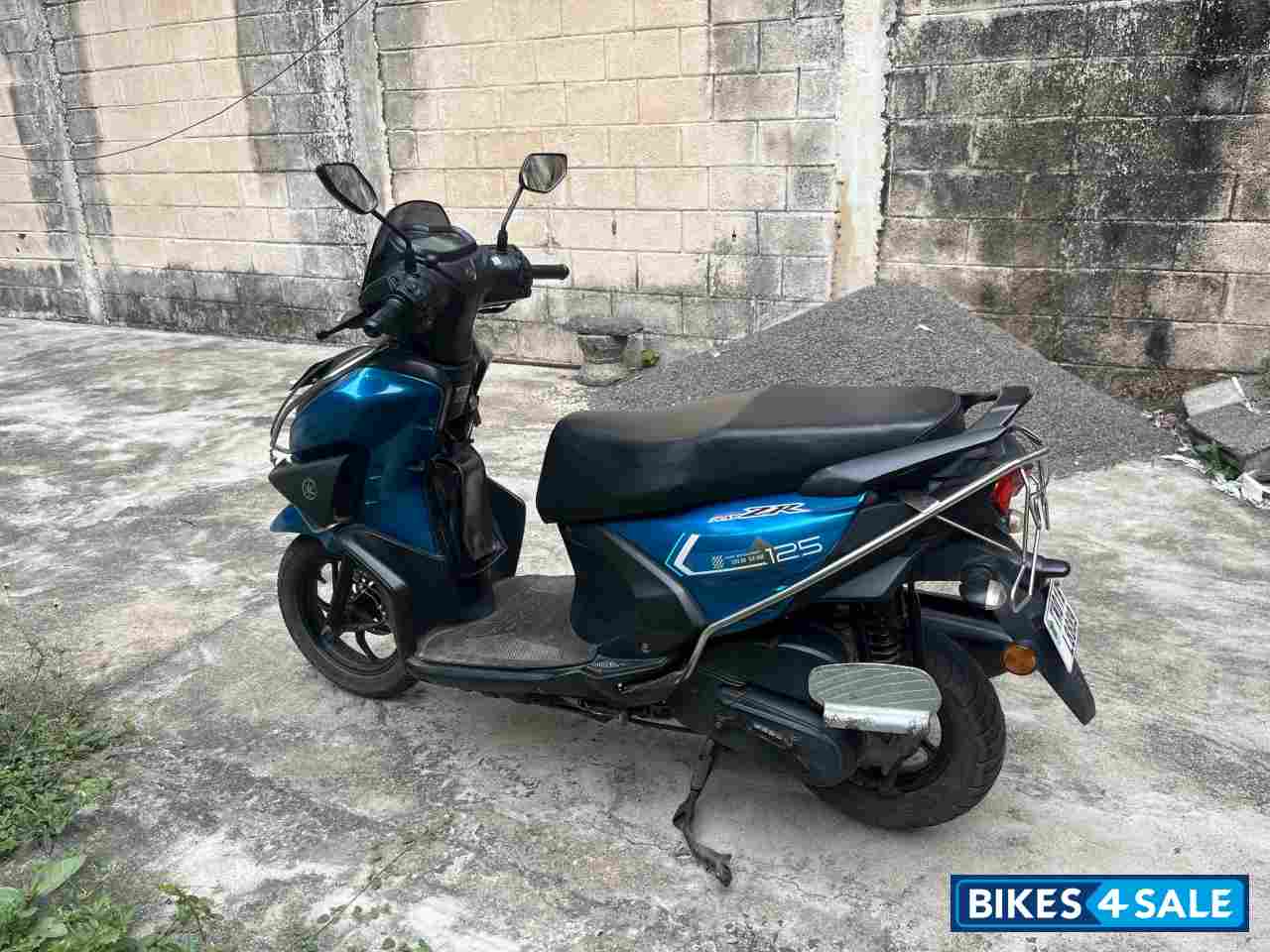 Cyan Blue Yamaha Cygnus RayZR 125 Fi BS6