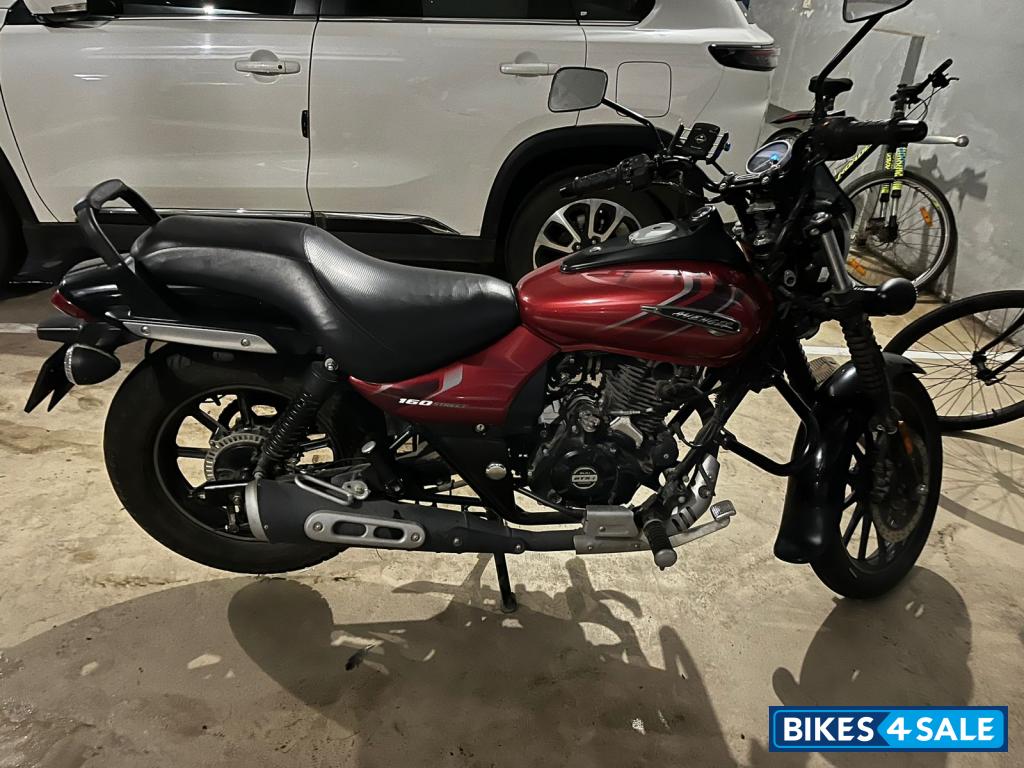 Red Bajaj Avenger Street 160