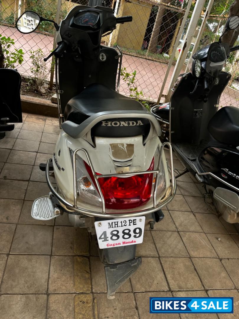 White Honda Activa 4G
