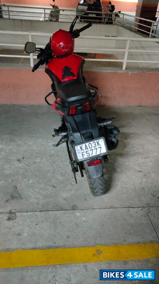 Canyon Red Bajaj Dominar 250