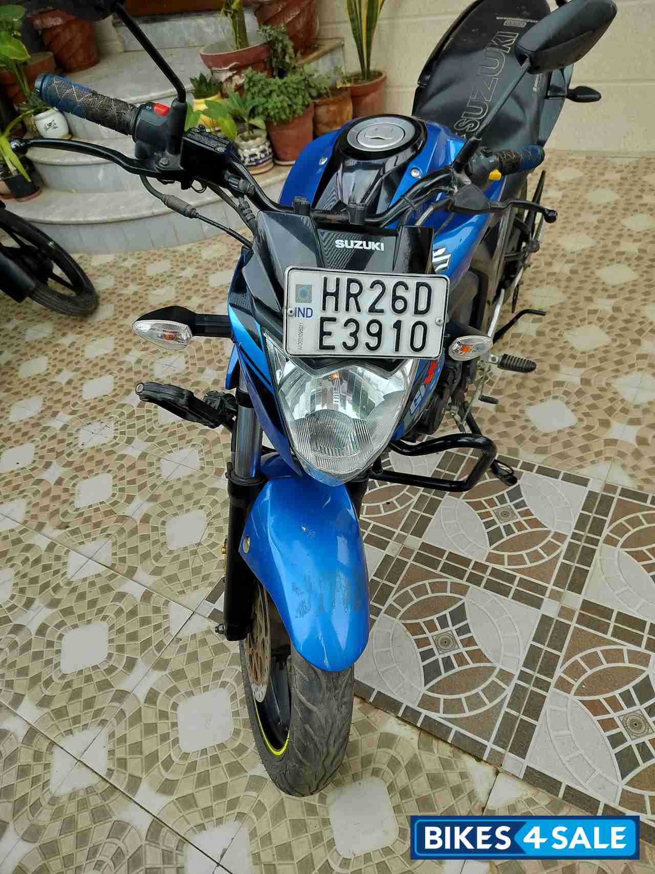 Blue Suzuki Gixxer 150