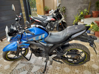 Blue Suzuki Gixxer 150