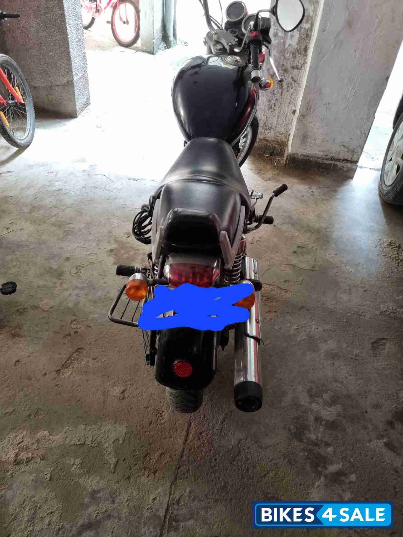 Black Royal Enfield Thunderbird 350