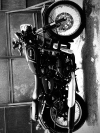 Black Benelli Imperiale 400 BS6