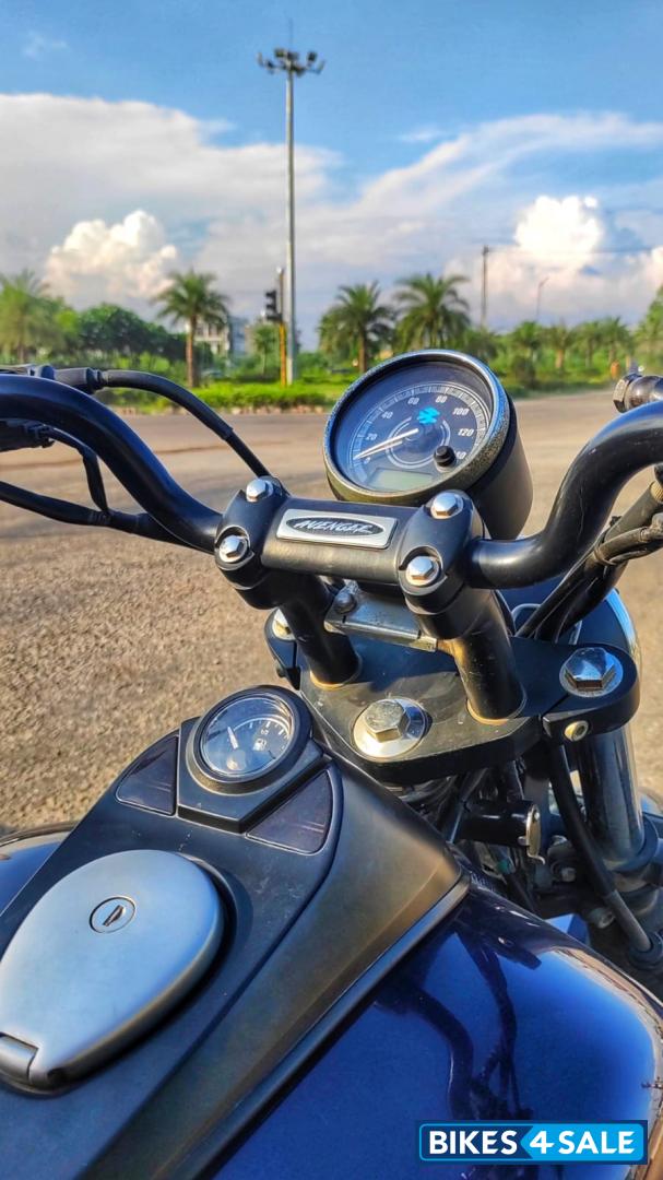 Blue Bajaj Avenger Street 150