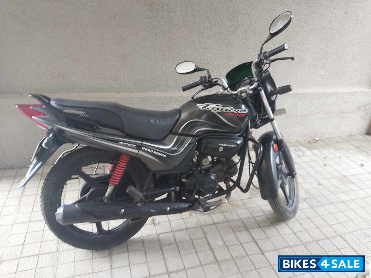 Metallic Black Hero Passion Pro