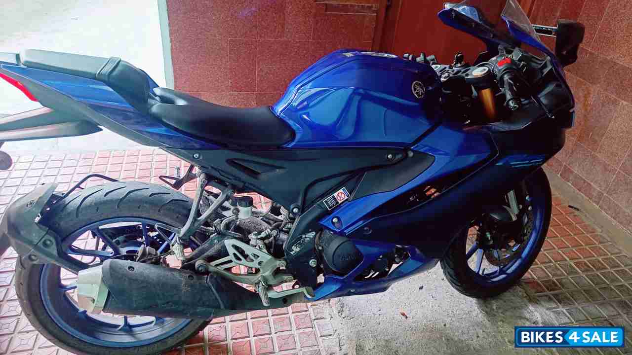 Yamaha R15 V4