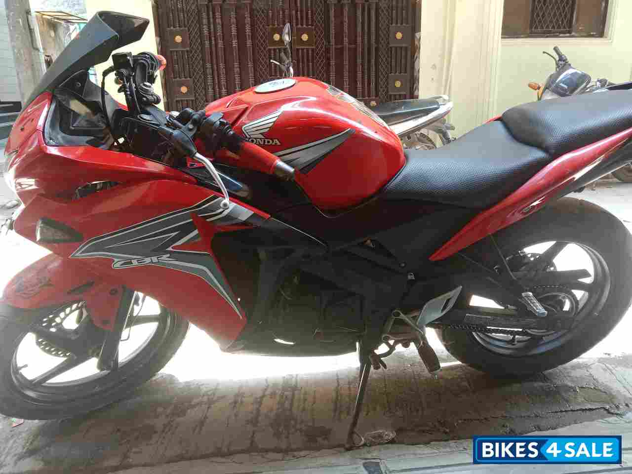 Honda CBR 150R Honda CBR 150R