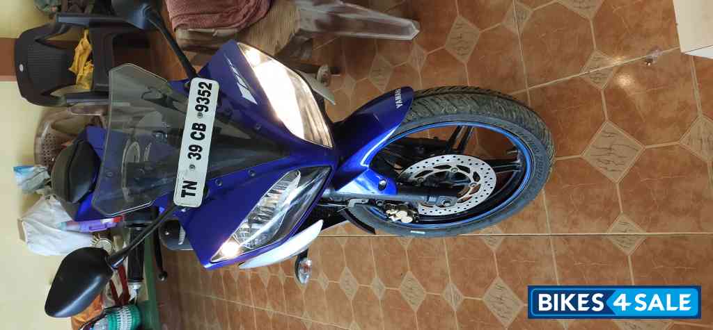 Racing Blue Yamaha YZF R15 V2