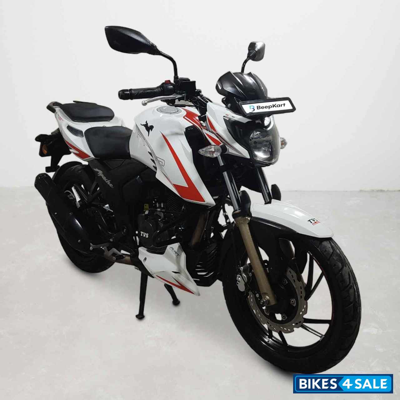 TVS Apache RTR 200 4V TVS Apache RTR 200 4V