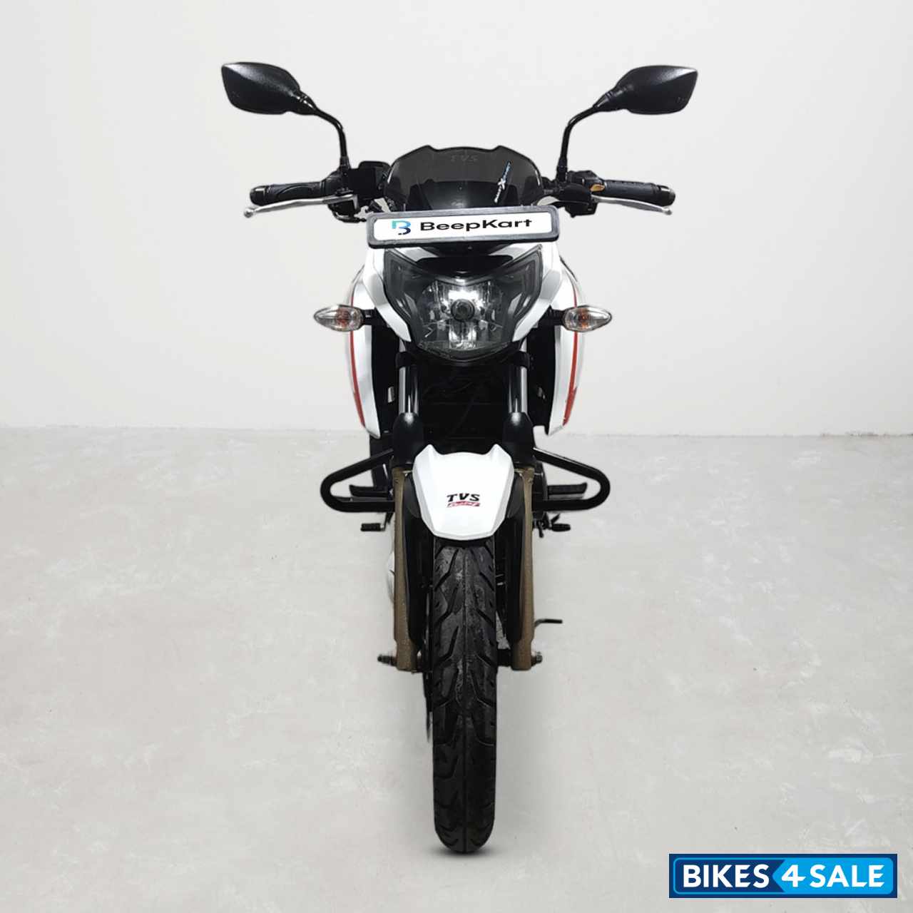 TVS Apache RTR 200 4V TVS Apache RTR 200 4V