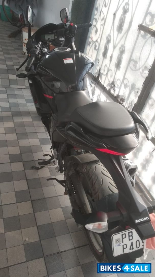 Suzuki Gixxer SF