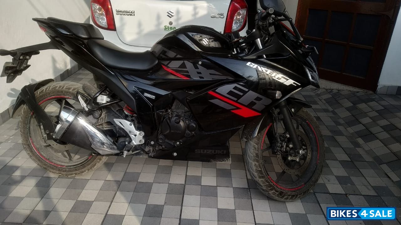 Suzuki Gixxer SF