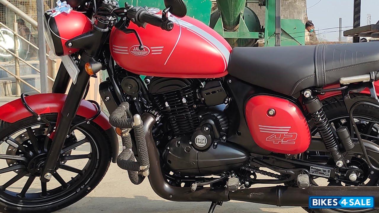 Jawa 42 Dual Channel ABS Orion Red Jawa 42 Dual Channel ABS Orion Red