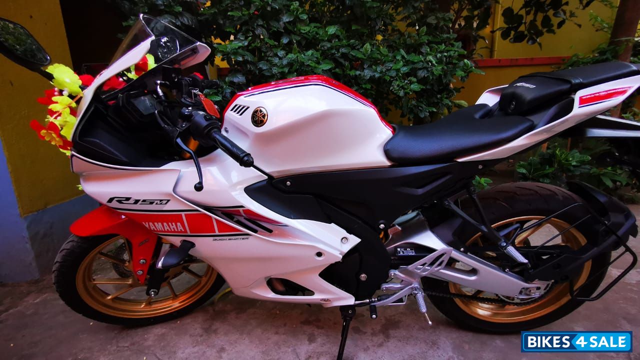 Yamaha R15M WGP 60th Anniversary Edition