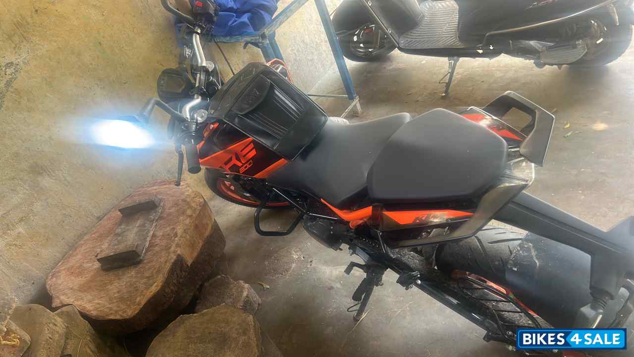 KTM Duke 200