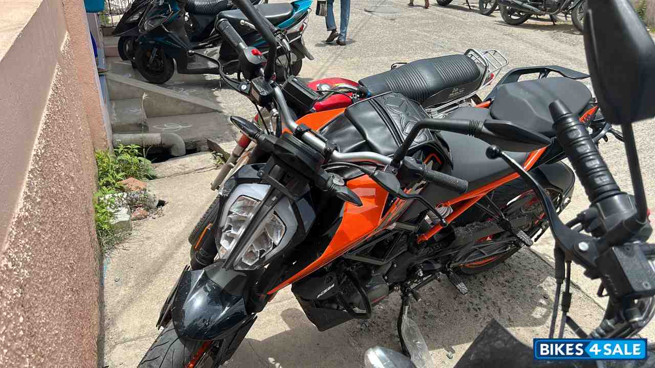 KTM Duke 200