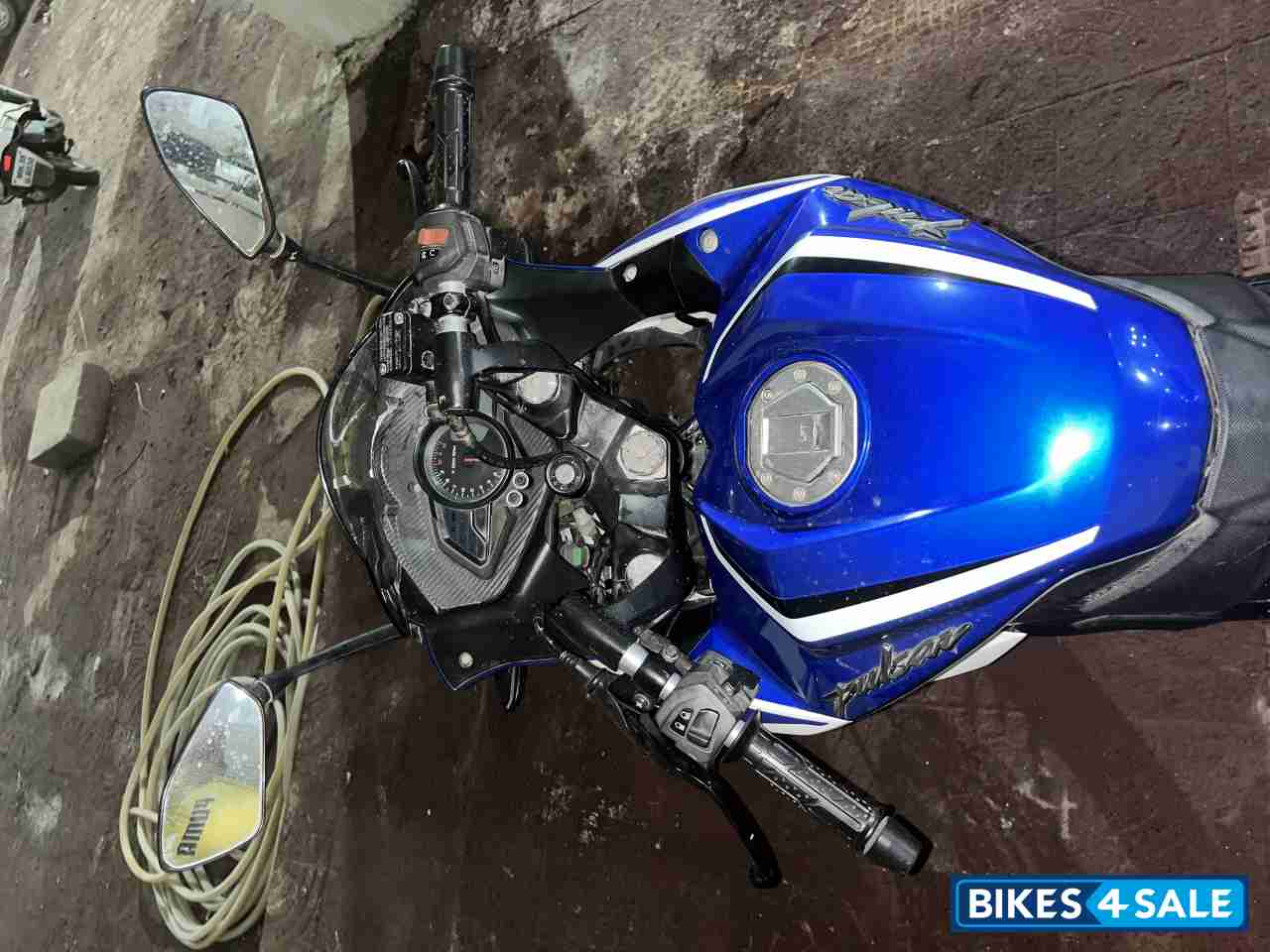 Sports Blue Edition Bajaj Pulsar RS 200