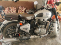 Silver Royal Enfield Classic 350