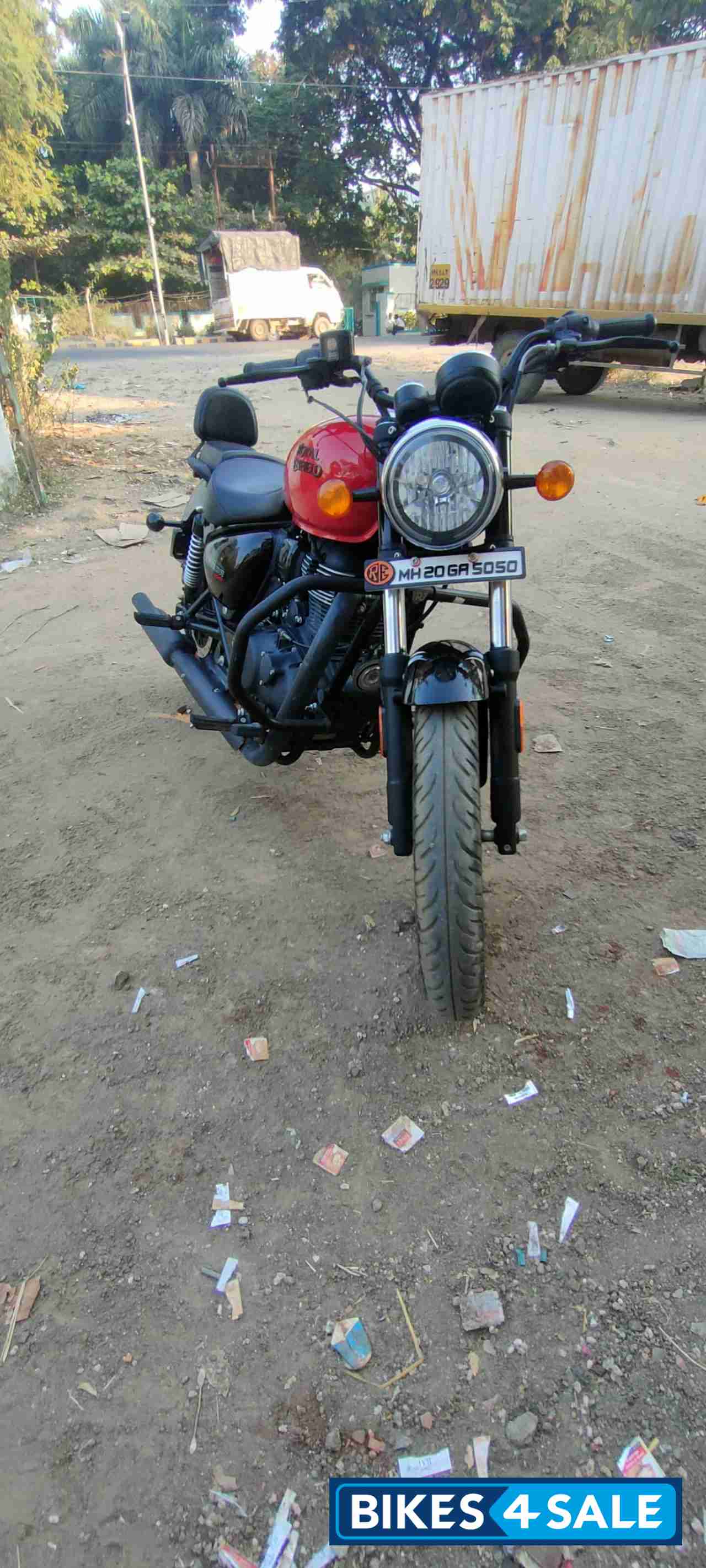 Red Royal Enfield Meteor 350 Fireball