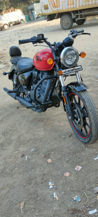 Red Royal Enfield Meteor 350 Fireball