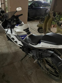 White/blue Yamaha YZF R15 V2
