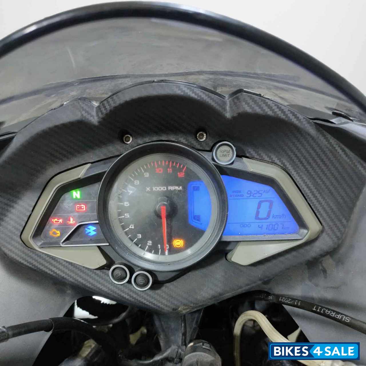 Bajaj Pulsar RS 200