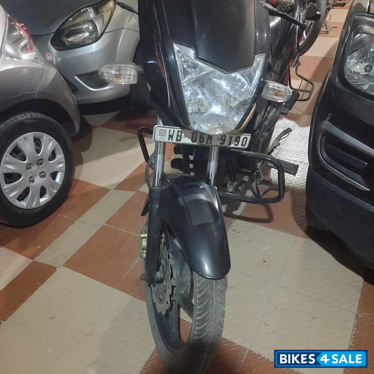 Black Silver Combination Mahindra Centuro