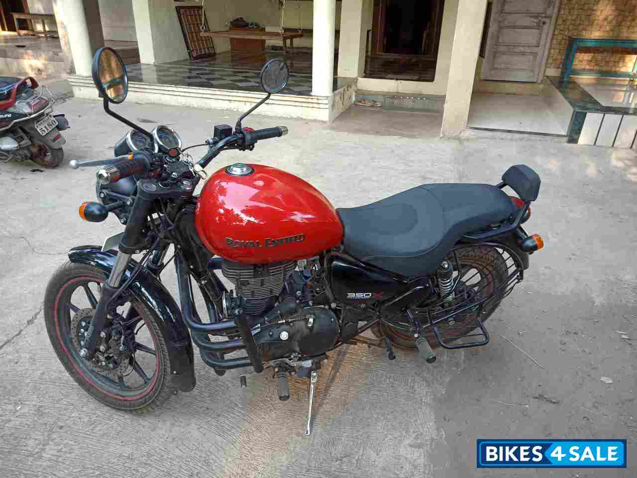 Red Royal Enfield Thunderbird X 350