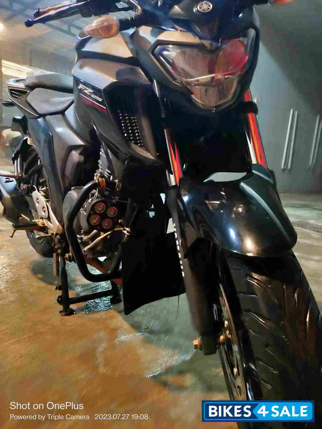 Matt Black Yamaha FZ25