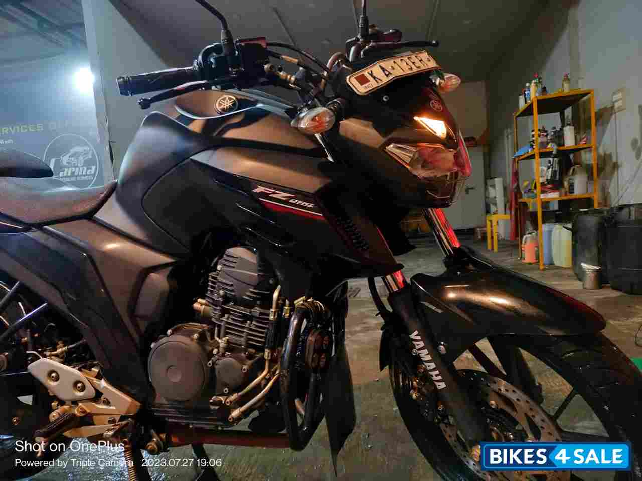 Matt Black Yamaha FZ25