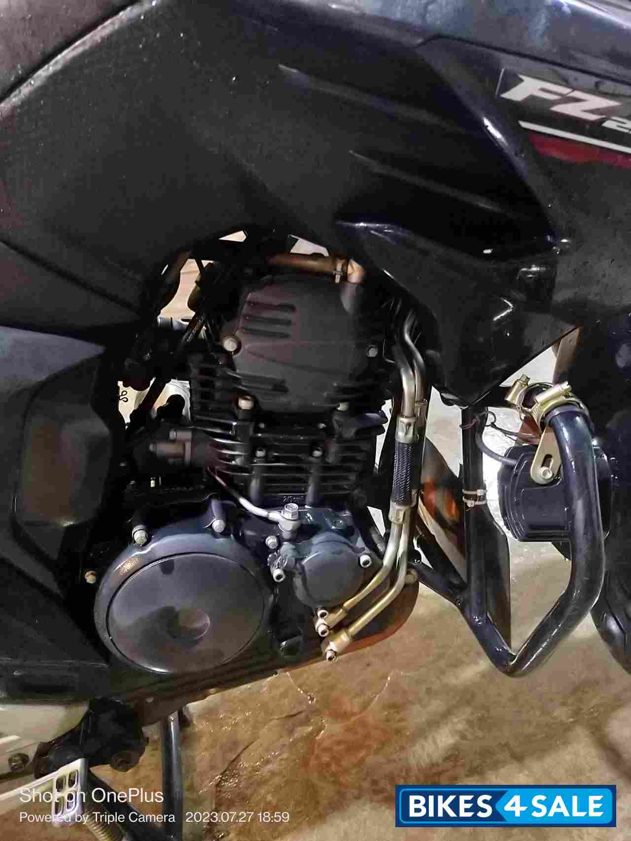 Matt Black Yamaha FZ25