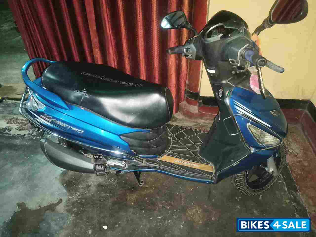 Blue Metallic Hero Maestro Edge 125