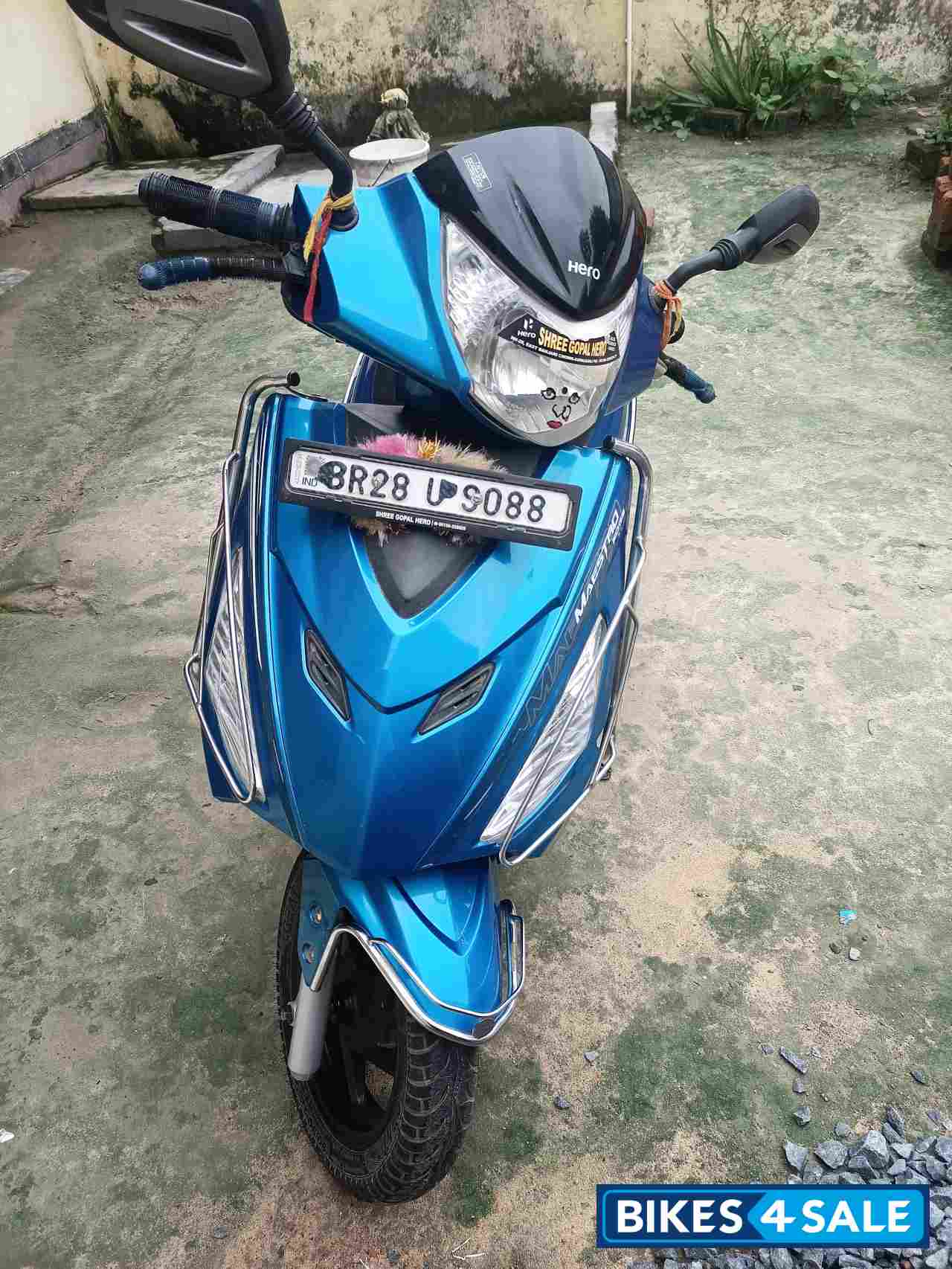 Blue Metallic Hero Maestro Edge 125