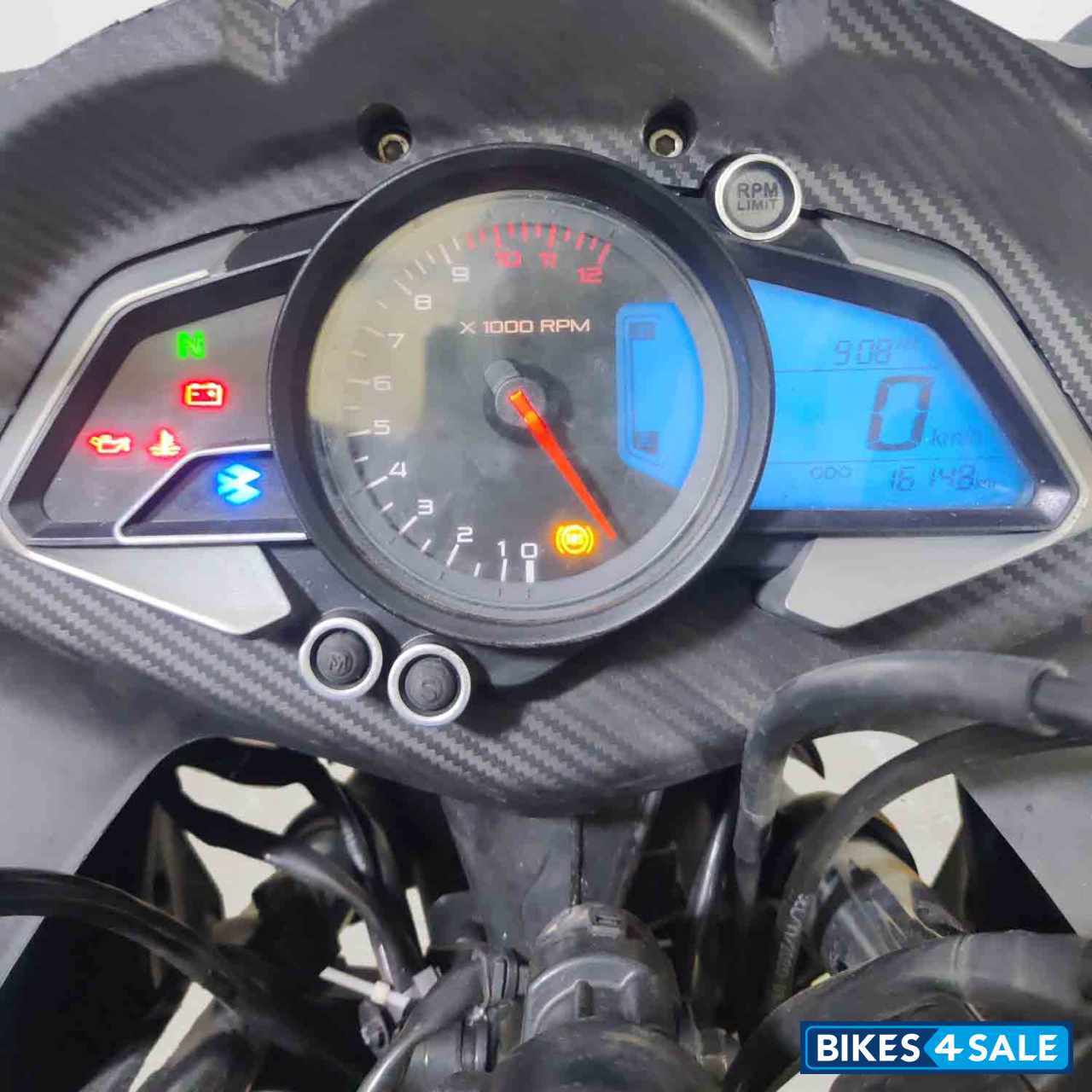 Bajaj Pulsar RS 200