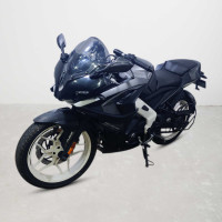 Bajaj Pulsar RS 200