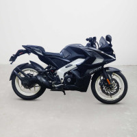 Bajaj Pulsar RS 200