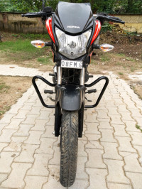 Black And Red Honda CB Shine SP